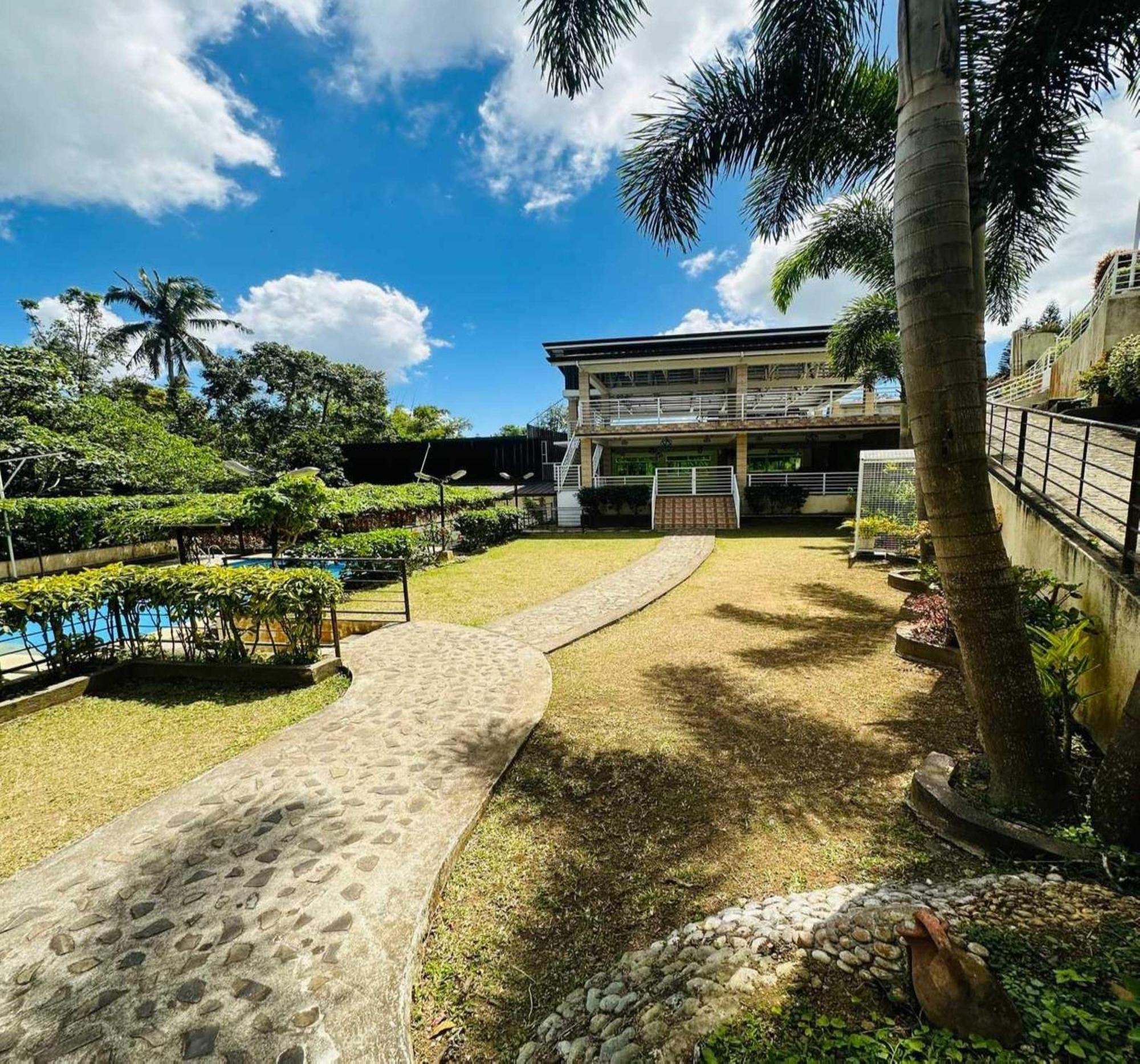 Oyo 1067 Villa Sofia At Silang Tagaytay City Buitenkant foto